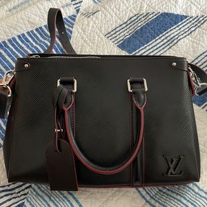 Authentic LOUIS VUITTON Coquelicot Epi Leather Vaneau MM Bag